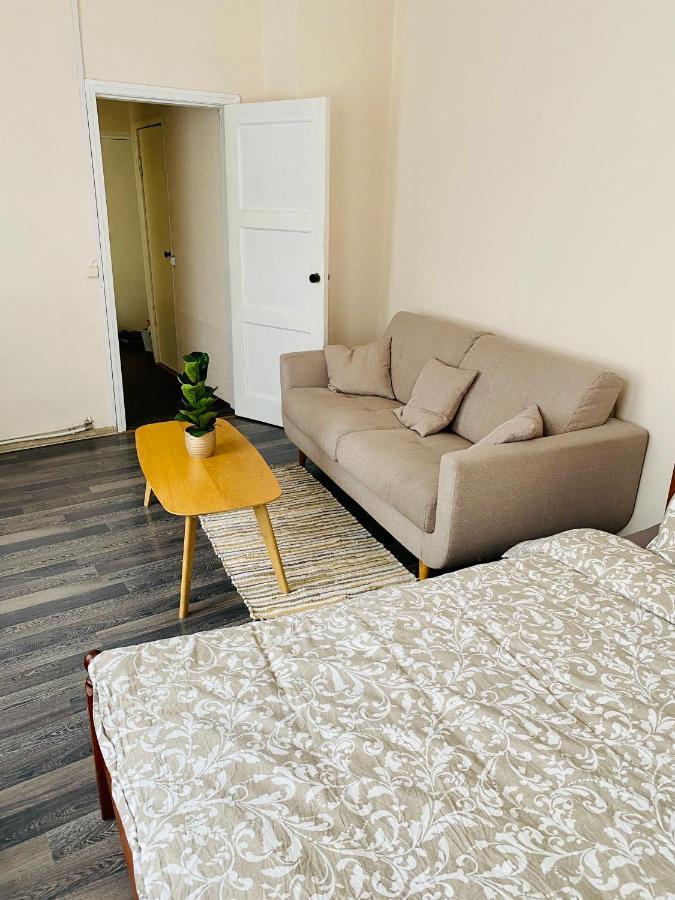 1 Bedroom Apartment Near Kadriorg Swan Pond Tallinn Exterior photo